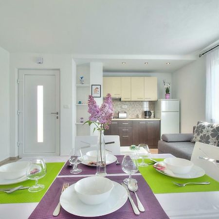Apartments Antunovic Umag Exteriör bild